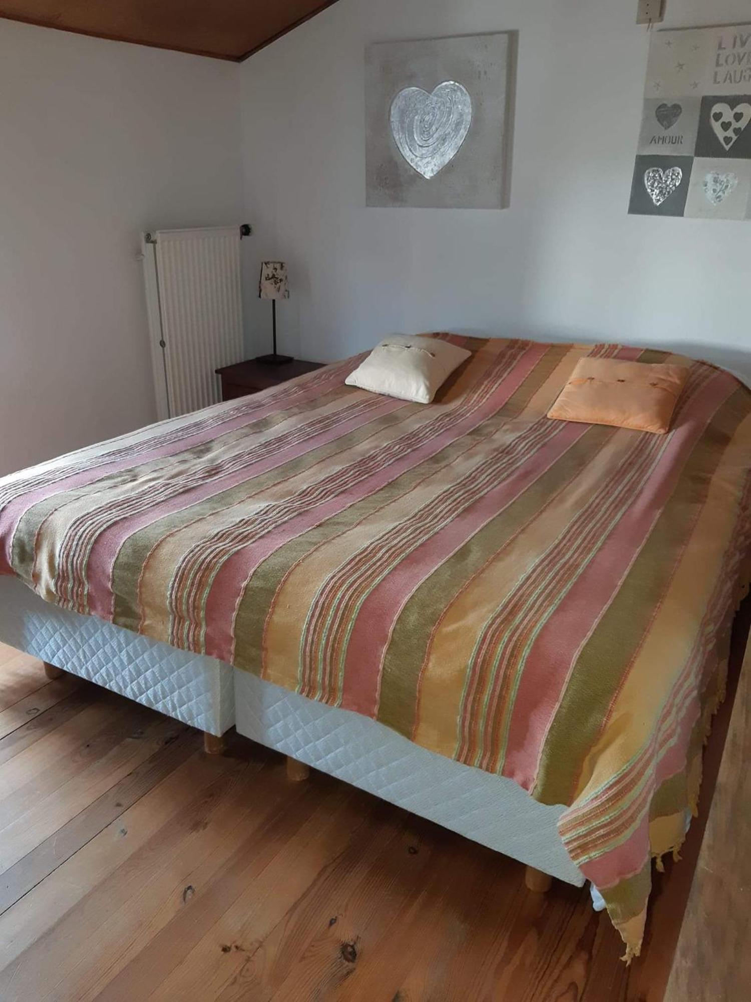 Lesse En Ciel Vous Accueille Avec Plaisir . Villa Houyet Ngoại thất bức ảnh